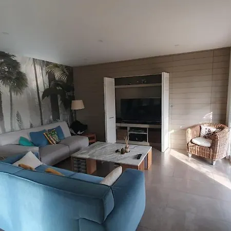 Maison Familiale Proche D'arcachon Pour 6 Pers Hébergement de vacances *